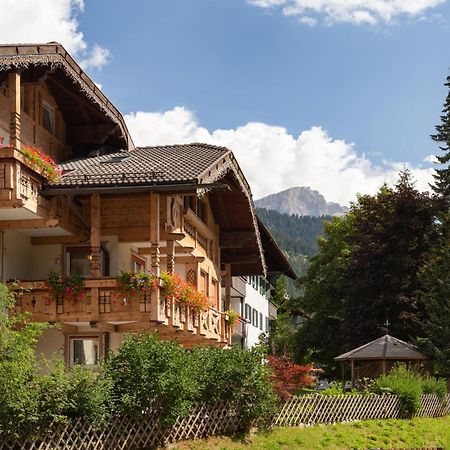 Appartamenti Ladina Campitello di Fassa Kültér fotó