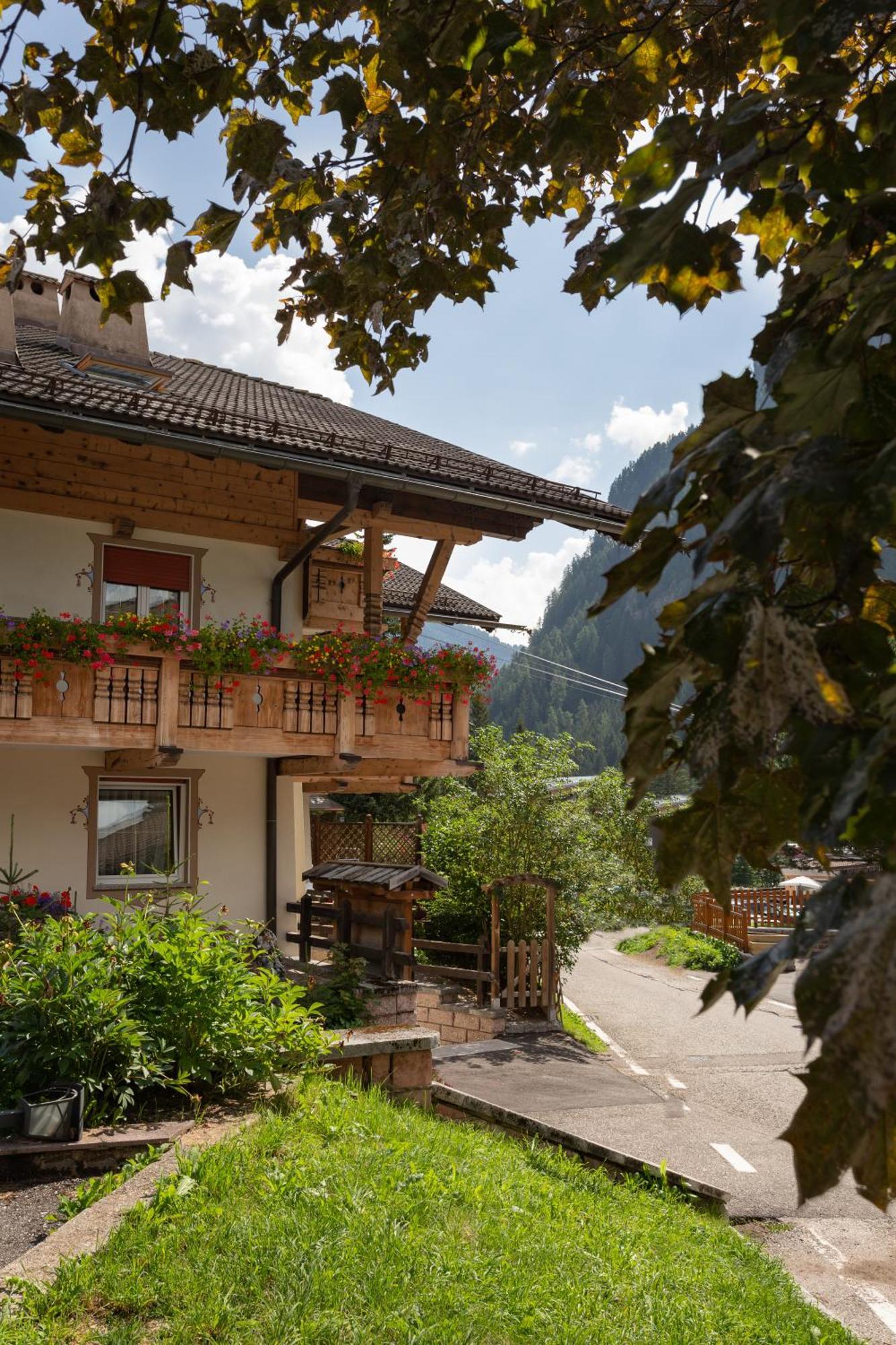 Appartamenti Ladina Campitello di Fassa Kültér fotó